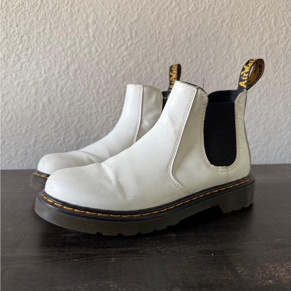 Youth White Chelsea Doc Marten Boots - Picture 3 of 4